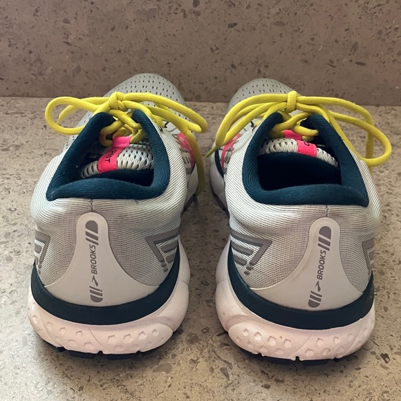 Brooks Ghost 13 Running Walking Gray/Pink Sneaker Women’s Size 11.5 Medium GUC - Picture 3 of 6